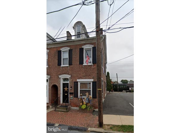 26 S CHESTNUT Street, BOYERTOWN, PA 19512