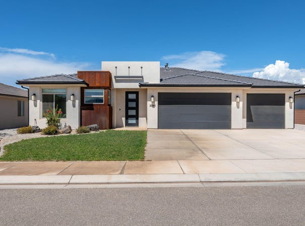 3041 E Fuschsia, St George, UT 84790