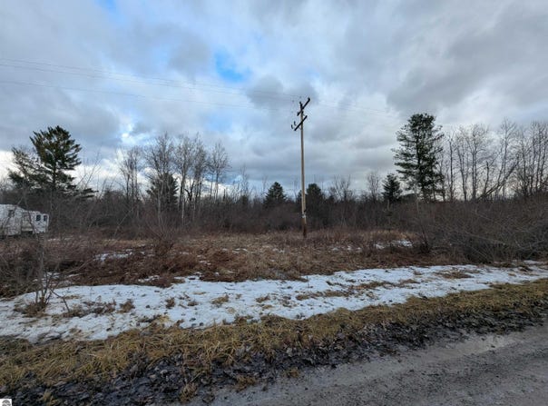 Lehman Road, Twining, MI 48766