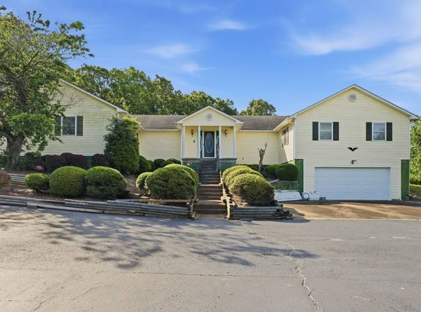 1755 W Slaughter Road, Mayfield, KY 42066