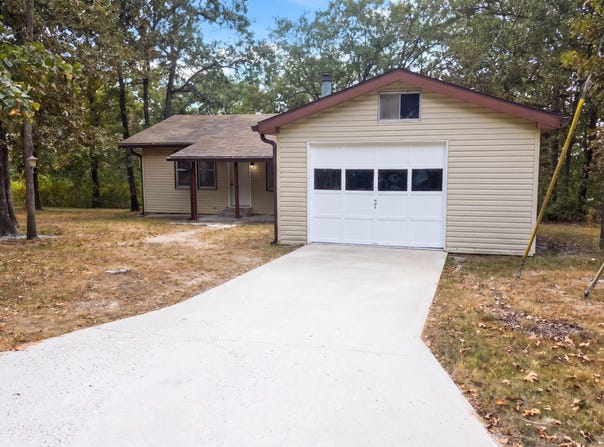 22182 County Road 288, Pittsburg, MO 65724