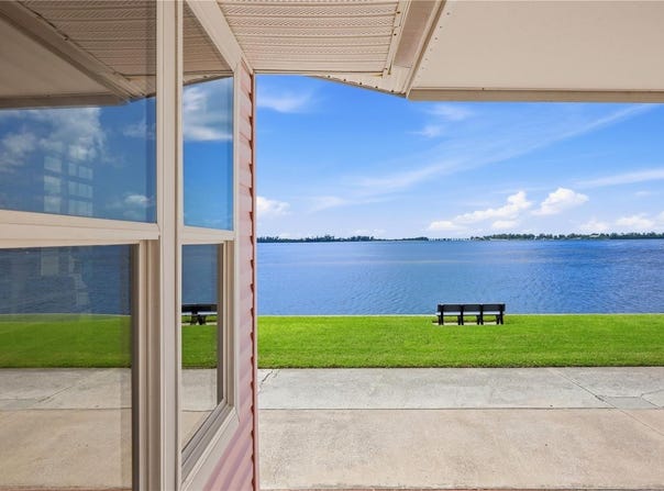34 BAYVIEW Drive, BRADENTON, FL 34210