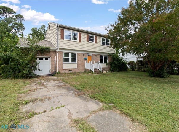 4 Colgate Circle, Hampton, VA 23664