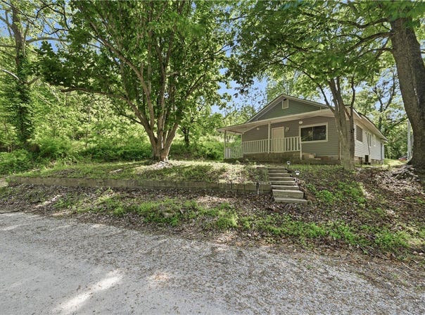 5099 Maple Drive, Neosho, MO 64850