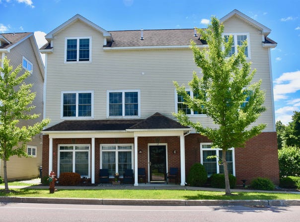 17 Madison Drive, Williston, VT 05495