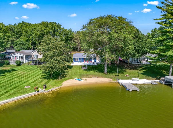 181 Dons Drive, Quincy, MI 49082