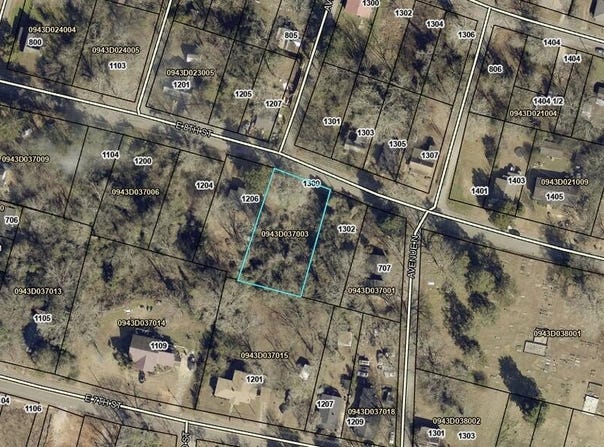 1300 E 8th Street, West Point, GA 31833