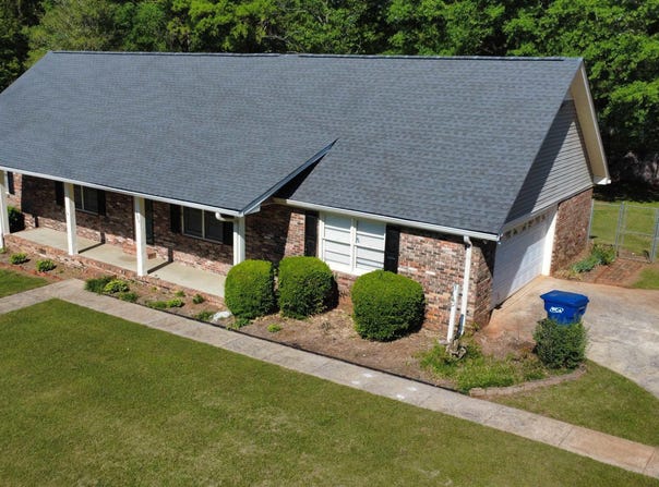 100 HILLTOP CIRCLE, TALLADEGA, AL 35160