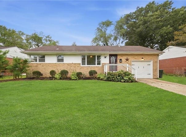 10 Eastlawn Drive, Hampton, VA 23664