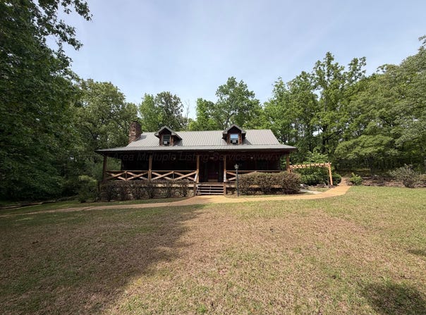 180 NORTHWOODS Dr, Guin, AL 35563