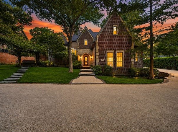 14907 Lake Forest Drive, Addison, TX 75254
