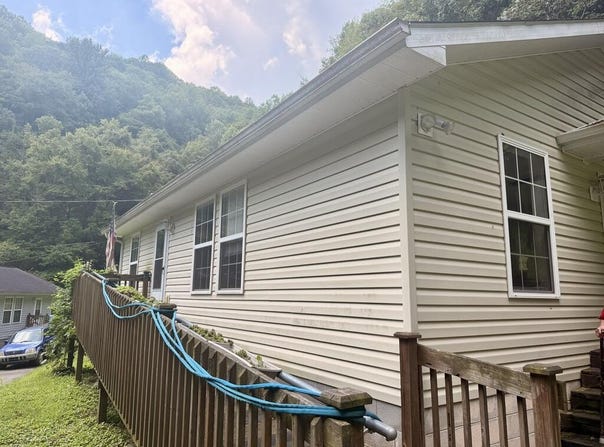 179 Robinson Hollow, Martin, KY 41649
