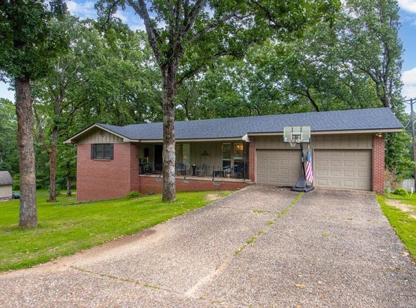 2 Beresford Court, North Little Rock, AR 72116