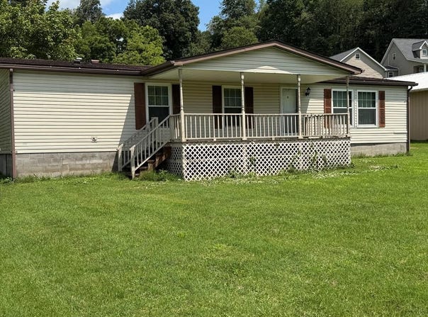 9867 Shortline Hwy, Reader, WV 26167