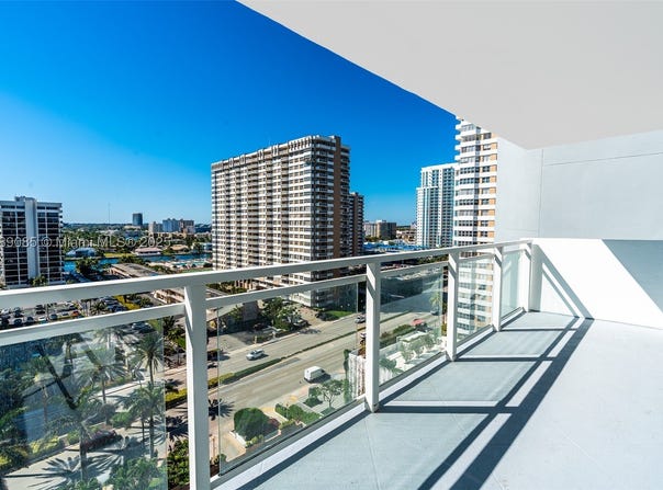 2030 S Ocean Dr, Hallandale Beach, FL 33009