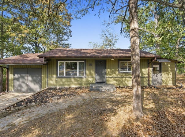 292 Lakeside Drive, Forsyth, MO 65653