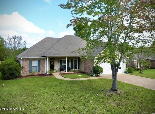 2023 S Cobblestone Cove, Brandon, MS 39042