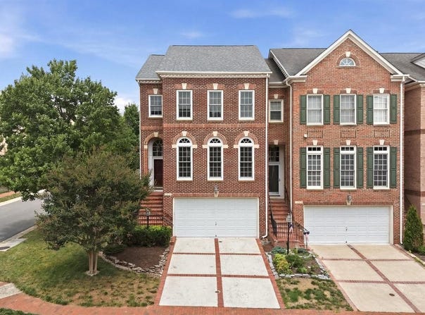18526 BEAR CREEK TER, LEESBURG, VA 20176