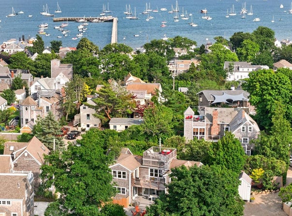 17 Carnes Lane, Provincetown, MA 02657