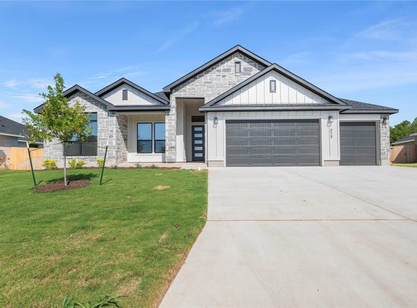 313 Boots Court, Lorena, TX 76655