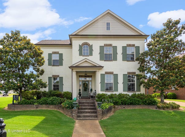 3111 W Beauvoir Place, Hernando, MS 38632
