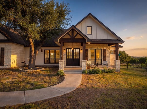 115 N Calvin Barrett, Blanco, TX 78606