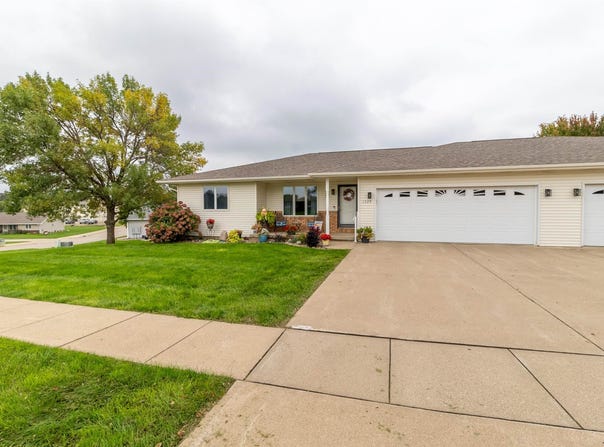 1320 4th Ave SE, Le Mars, IA 51031