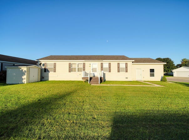 1055 Cambry Circle, Grass Lake, MI 49240