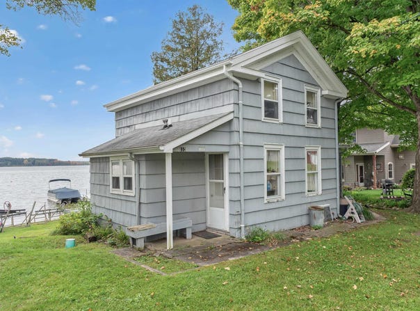 1380 E 450 S, Wolcottville, IN 46761