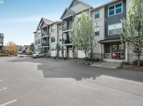 17126 SW SNOWDALE St, Beaverton, OR 97007