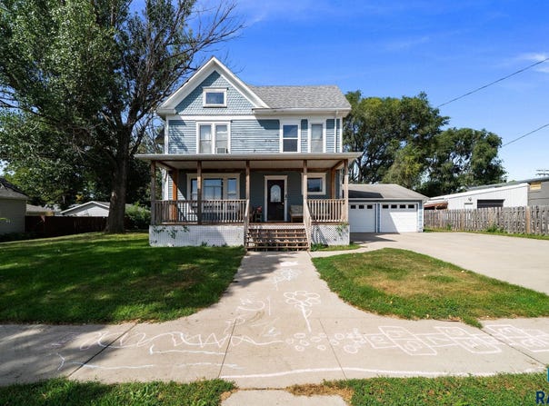 115 S Bartlett St, Canton, SD 57001-3