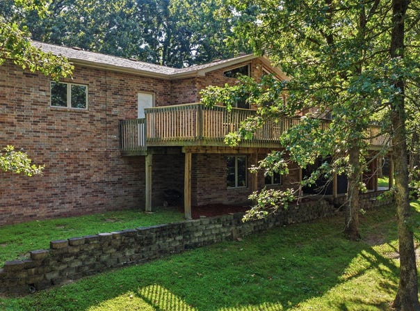 4327 S 165th Road, Bolivar, MO 65613