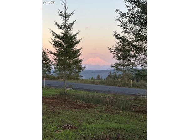 232 Suncrest Dr, CastleRock, WA 98611