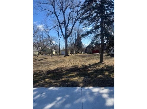 120 8th Avenue N, Waite Park, MN 56387