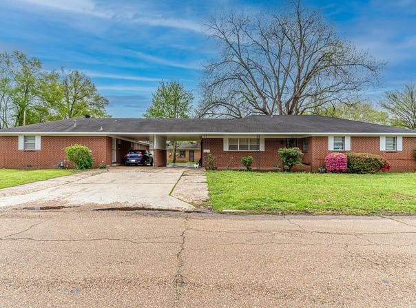 1047 N Rosser Street, Forrest City, AR 72335