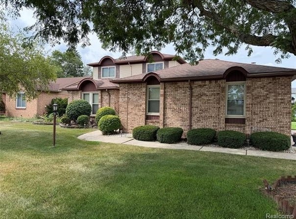 40797 Ruggero Street, Clinton Twp, MI 48038