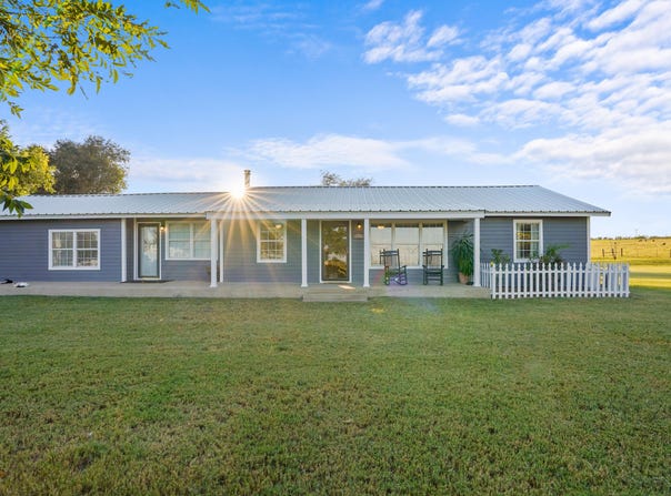 1501 Co Rd 216, Afton, TX 79220