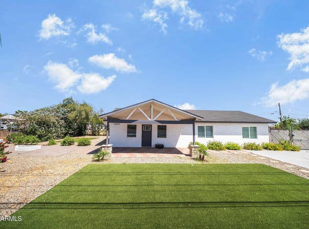 9845 N 15TH Avenue, Phoenix, AZ 85021