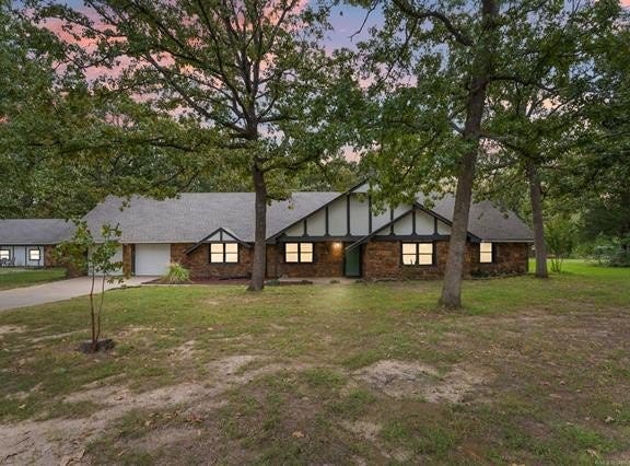 8939 N Crestwood Drive, Sperry, OK 74073