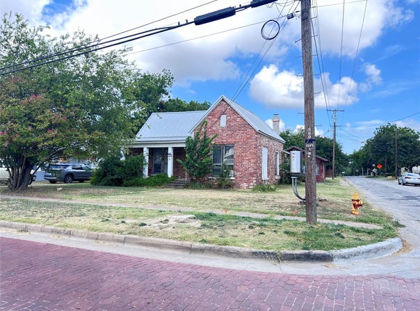 360 Grafton Street, Dublin, TX 76463