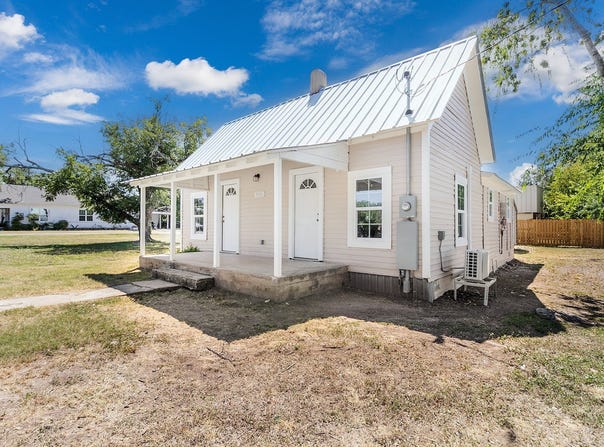 906 S Walnut, Brady, TX 76825