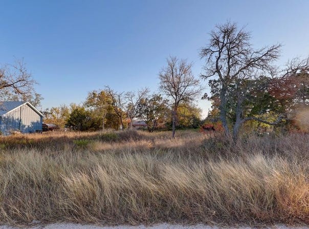 Dian Dr, Harper, TX 78631