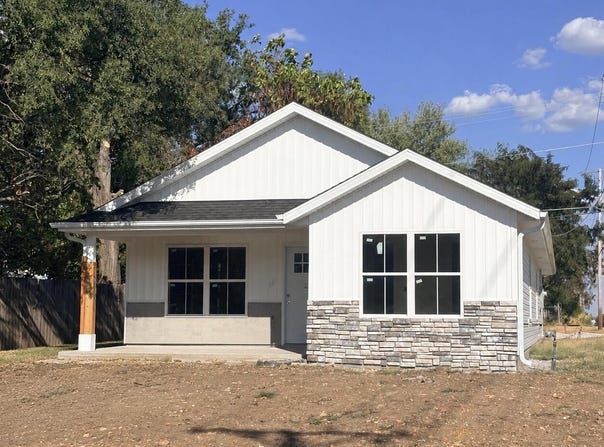 1925 Empire Avenue, Joplin, MO 64804
