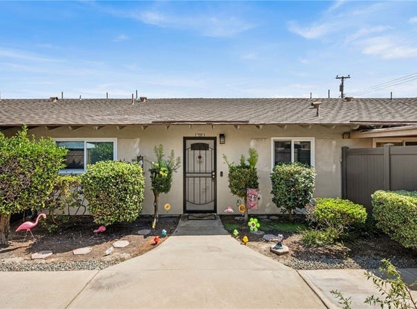 3139 E Chapman Ave, Orange, CA 92869