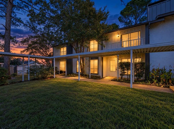 404 Hollyhill Lane, Denton, TX 76205