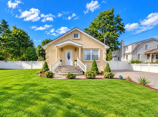 45 Matthews Avenue, West Babylon, NY 11704