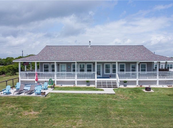 2006 First Street, Bayside, TX 78340