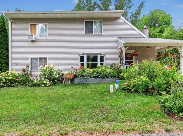 485 W Highland Street, White Cloud, MI 49349