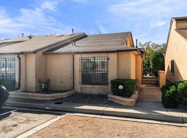 3922 Peggy Road SE, Rio Rancho, NM 87124