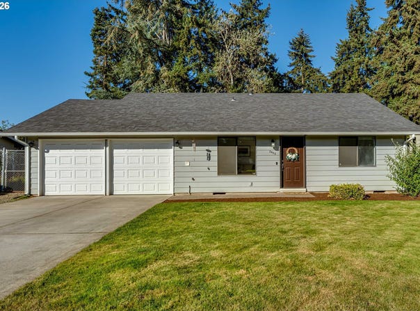 2456 CARBONA St, Eugene, OR 97404
